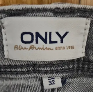 Pantalón vaquero ONLY gris desgastado