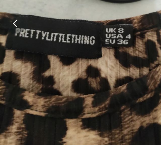 Camiseta leopardo PrettyLittleThing Talla S