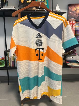 Camiseta Bayern Múnich Adidas Talla M 22/23