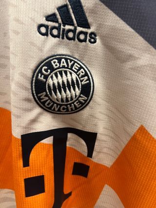 Camiseta Bayern Múnich Adidas Talla M 22/23