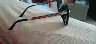 Occhiali da sole Gucci neri e oro