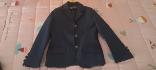 Chaqueta de equitación azul marino para concurso.