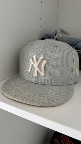 New Era 59Fifty cappellino fitted grigio rosa
