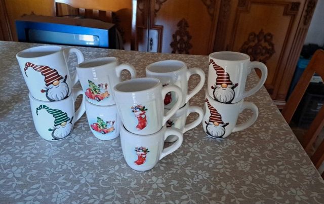 Set 10 Tazze Ceramica Natale Gnomi e Calze