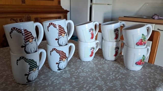 Set 10 Tazze Ceramica Natale Gnomi e Calze