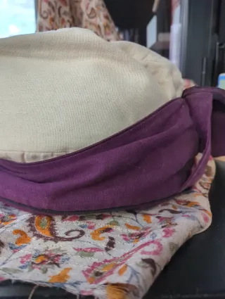 Zafú morado con símbolo Om