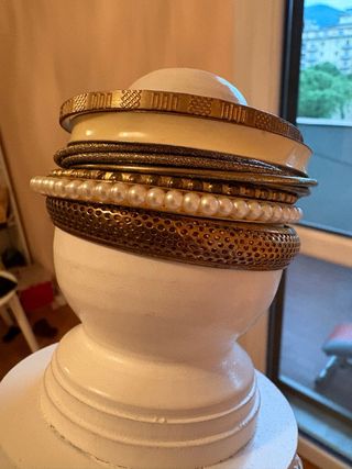 Set 6 bracciali donna effetto oro anticato e perle