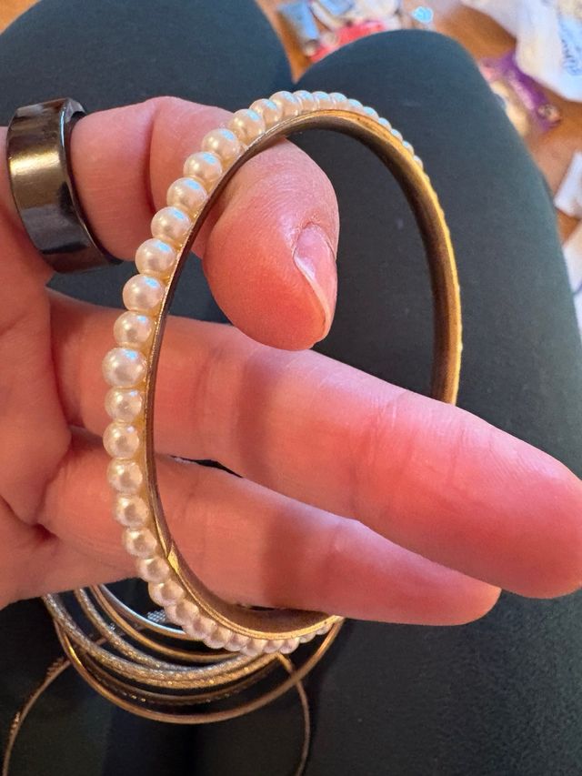 Set 6 bracciali donna effetto oro anticato e perle