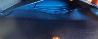 Cartera Prada Azul y Dorada