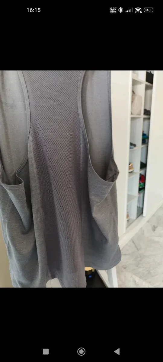 Camiseta técnica Nike Dry-Fit cinza