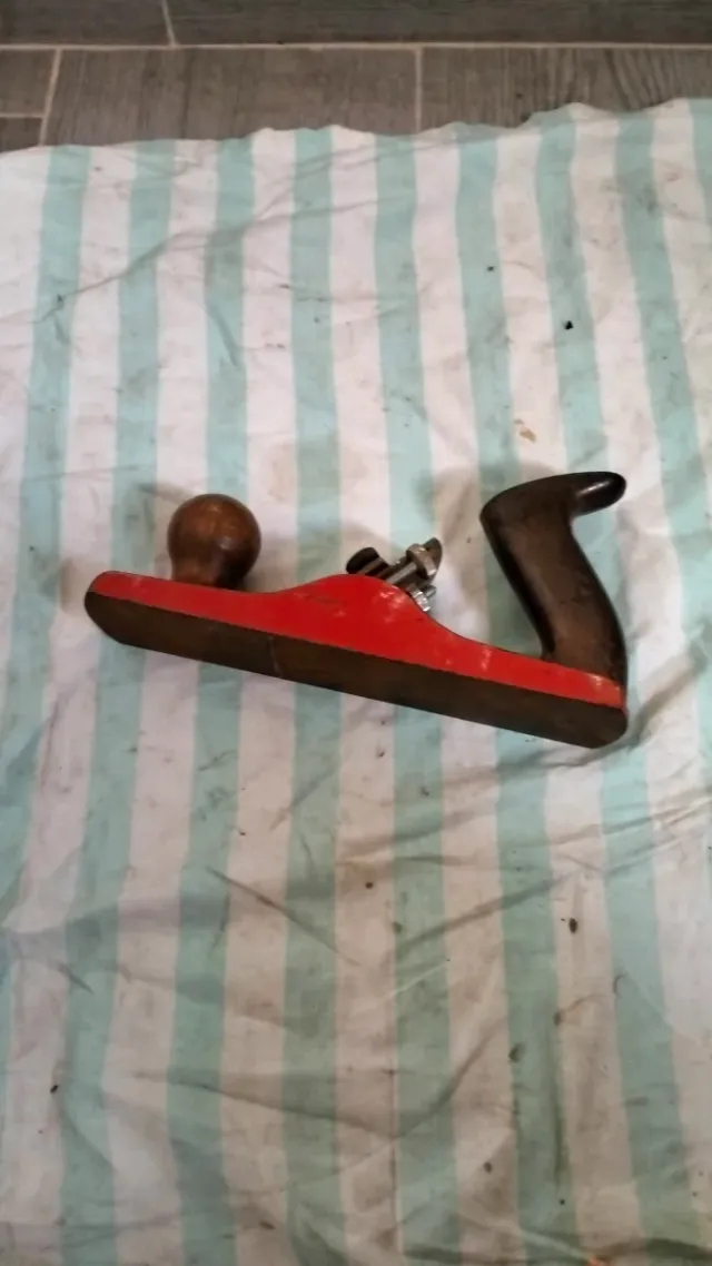 Cepillo de carpintero rojo