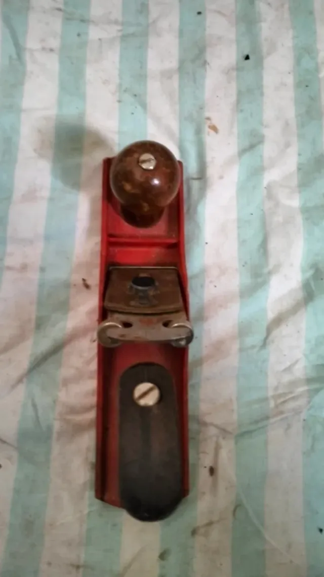 Cepillo de carpintero rojo