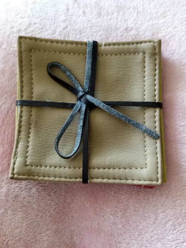 Portabicchieri in pelle