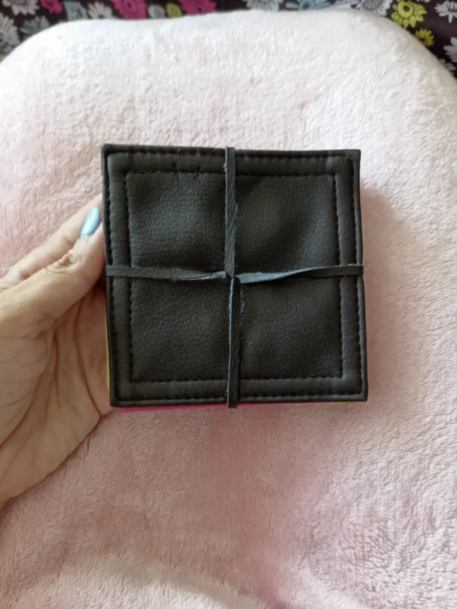 Portabicchieri in pelle