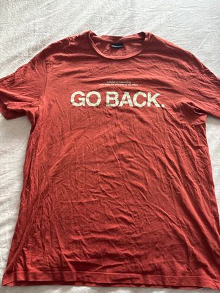 Camiseta GO BACK. Talla M