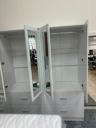 Armario 4 puertas + cajones y espejo ¡OFERTA!