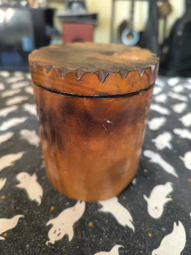 Caja de madera artesanal