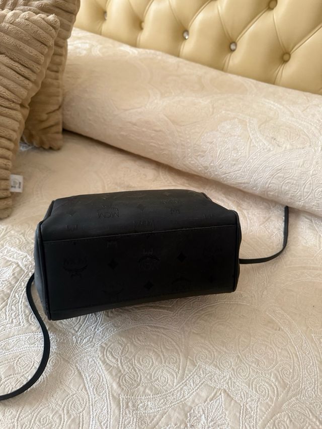 Borsa MCM nera monogram