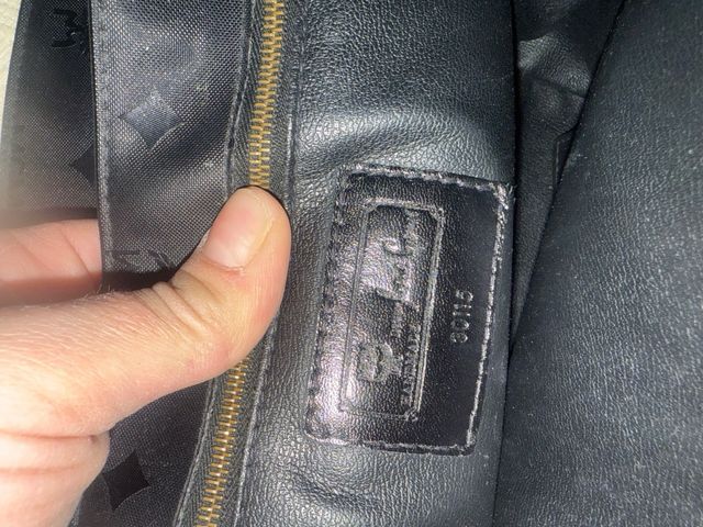 Borsa MCM nera monogram