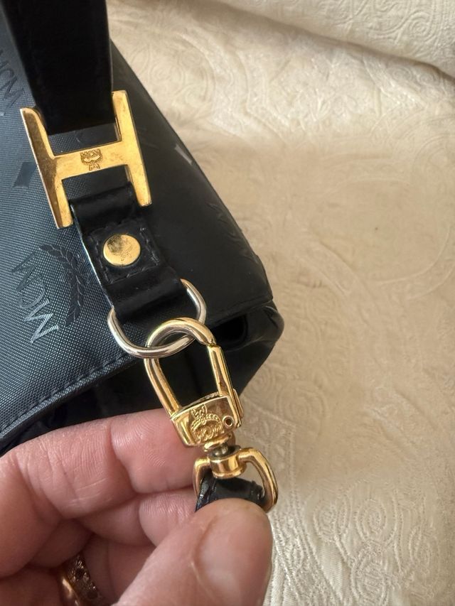 Borsa MCM nera monogram