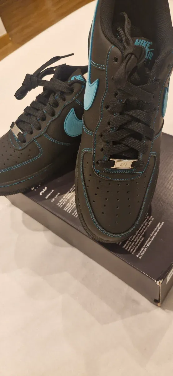 Nike Air Force 1 Negras y Azules
