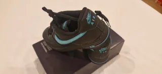 Nike Air Force 1 Negras y Azules