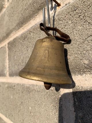 Campana antica in bronzo