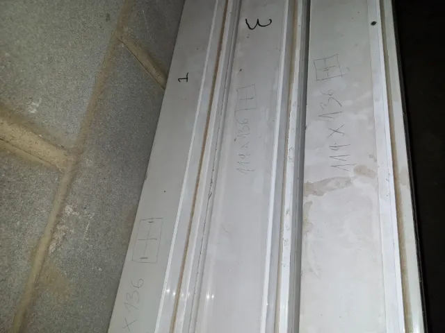 Ventana aluminio y rejas hierro