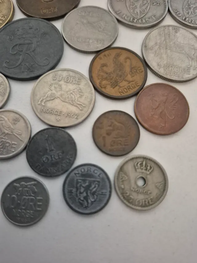 Lotto di 26 monete nordiche