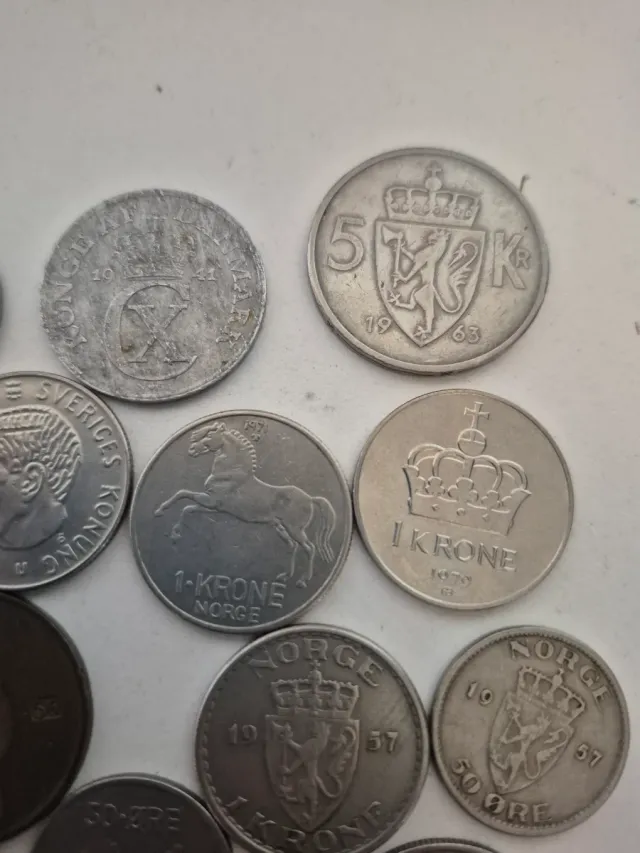 Lotto di 26 monete nordiche