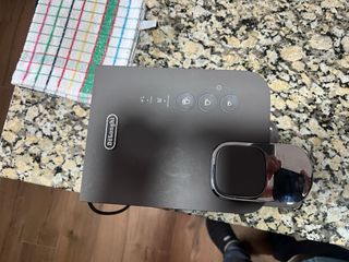 Cafetera Nespresso DeLonghi Lattissima One