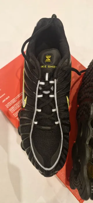 Zapatillas Nike Shox TL Negras y Amarillas