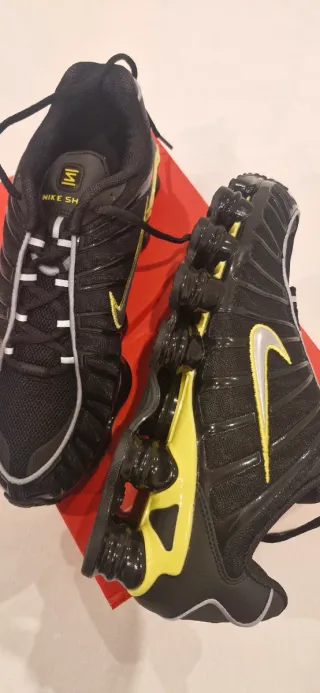 Zapatillas Nike Shox TL Negras y Amarillas