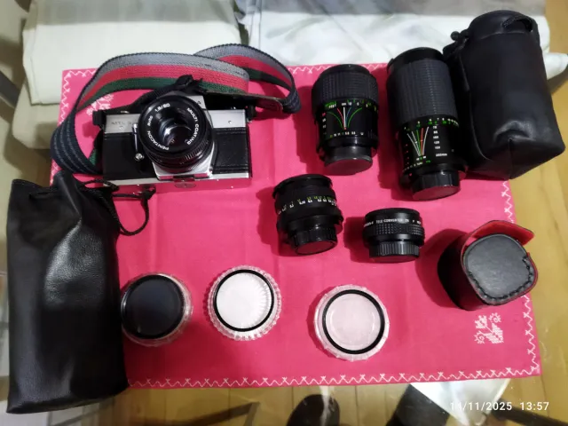 Cámara Praktica MTL5 analógica + objetivos