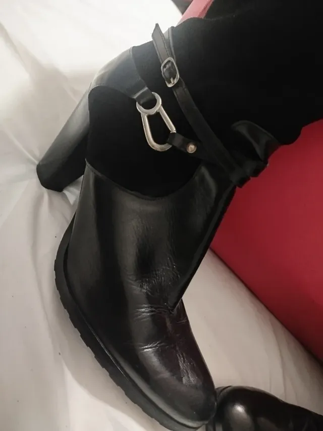 Botas altas piel y ante negras