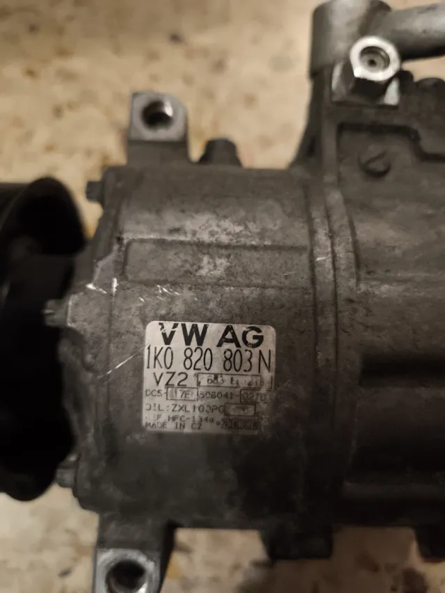 Compresor A/A VW 1K0 820 803 N 1K0820803
