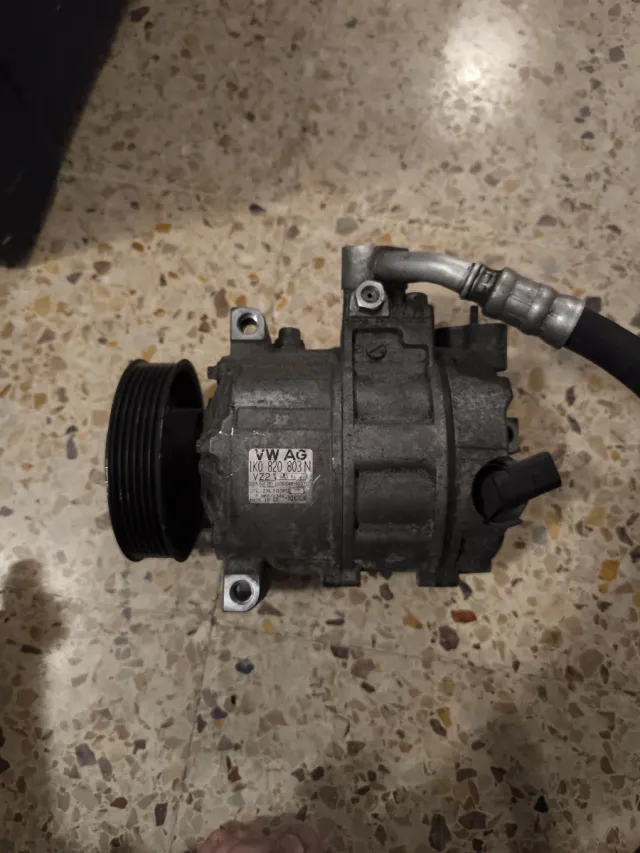 Compresor A/A VW 1K0 820 803 N 1K0820803