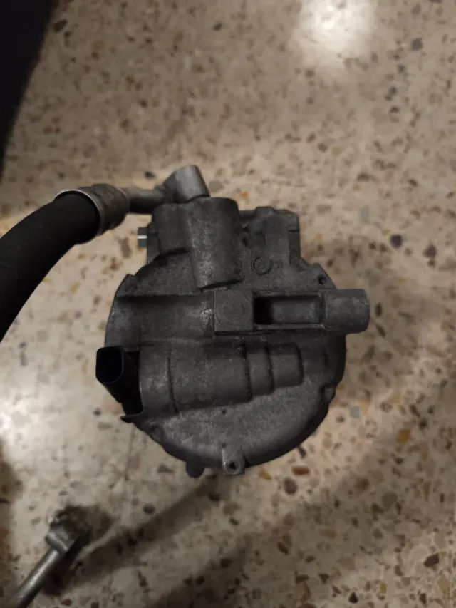 Compresor A/A VW 1K0 820 803 N 1K0820803