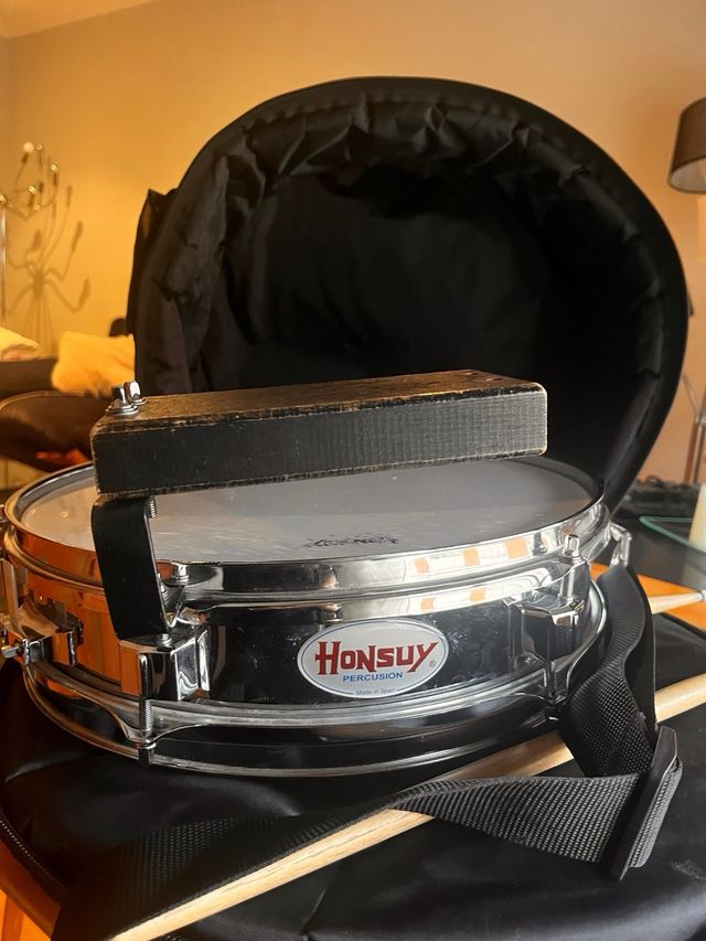 Tambor Honsuy Percusión 37x10cm,baqueta y bolsa .