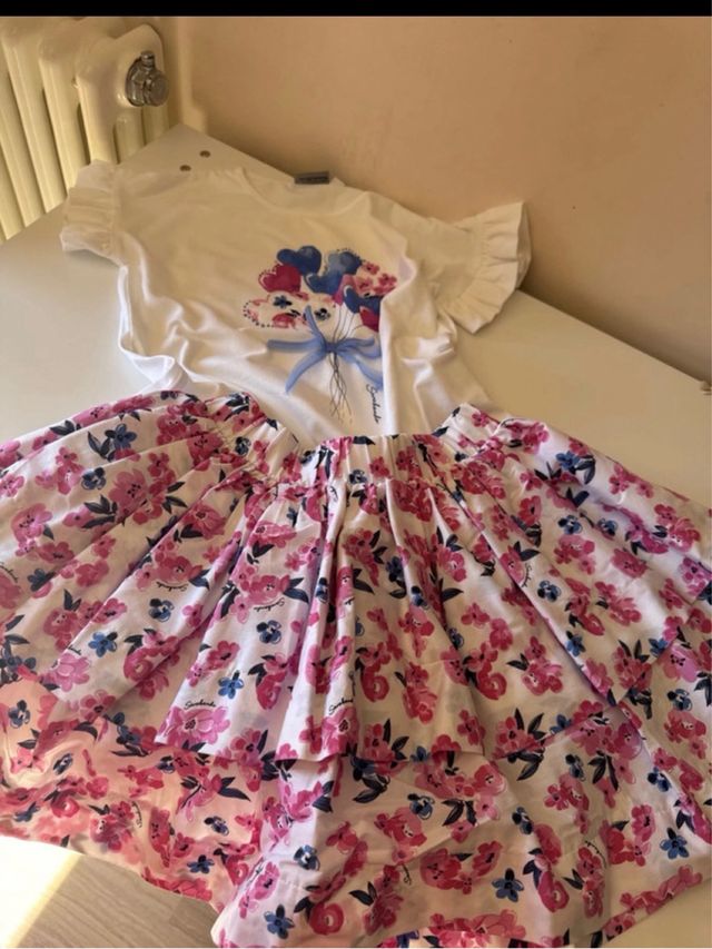 Set bimba maglietta e gonna taglia 7 anni