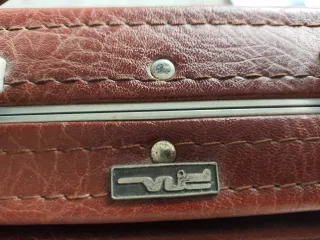 Maleta de cuero marrón