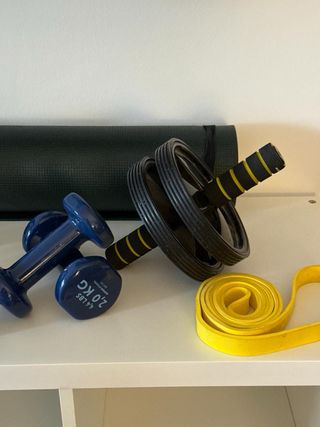 Set Gimnasio: Mancuernas, Rueda y Bandas