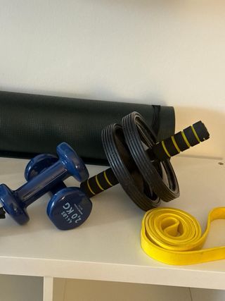 Set Gimnasio: Mancuernas, Rueda y Bandas