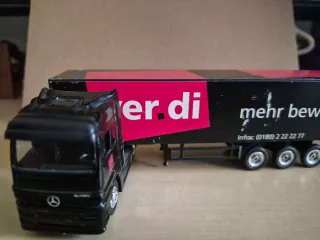 Camión y Remolque 1:87