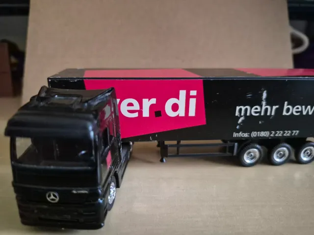 Camión y Remolque  1:87