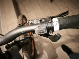 Sillín Bici GT Bikes con calavera