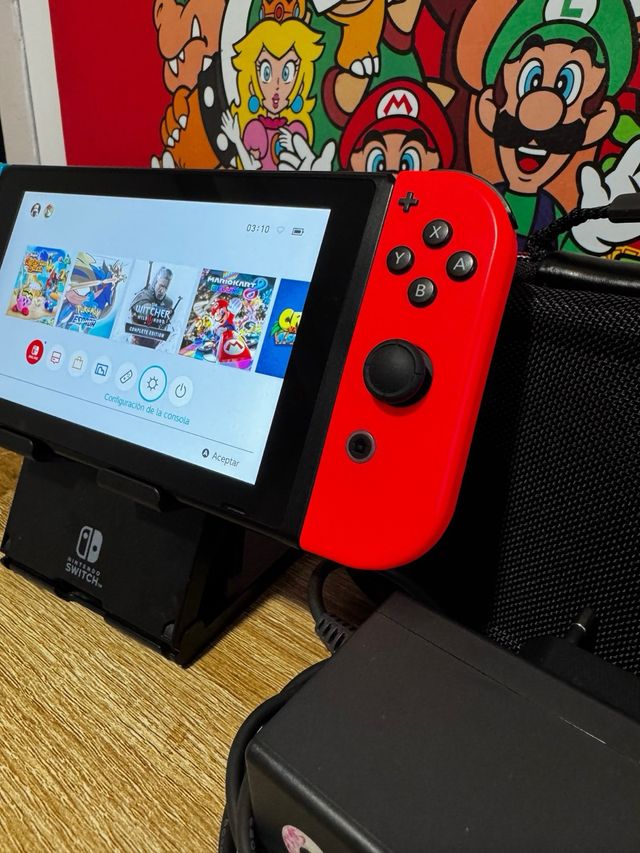 Nintendo Switch con accessori COME NUOVA + Gioco