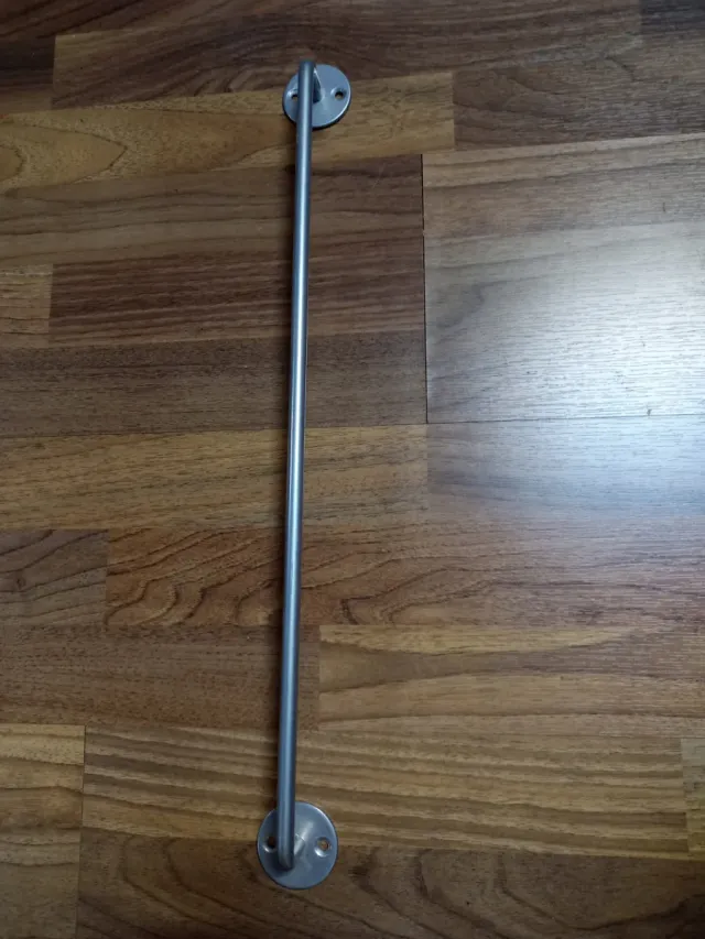 Barra metálica IKEA