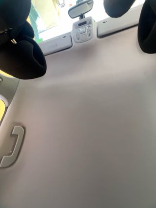 Tapizado de techo de coche caído