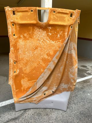 Tapizado de techo de coche caído